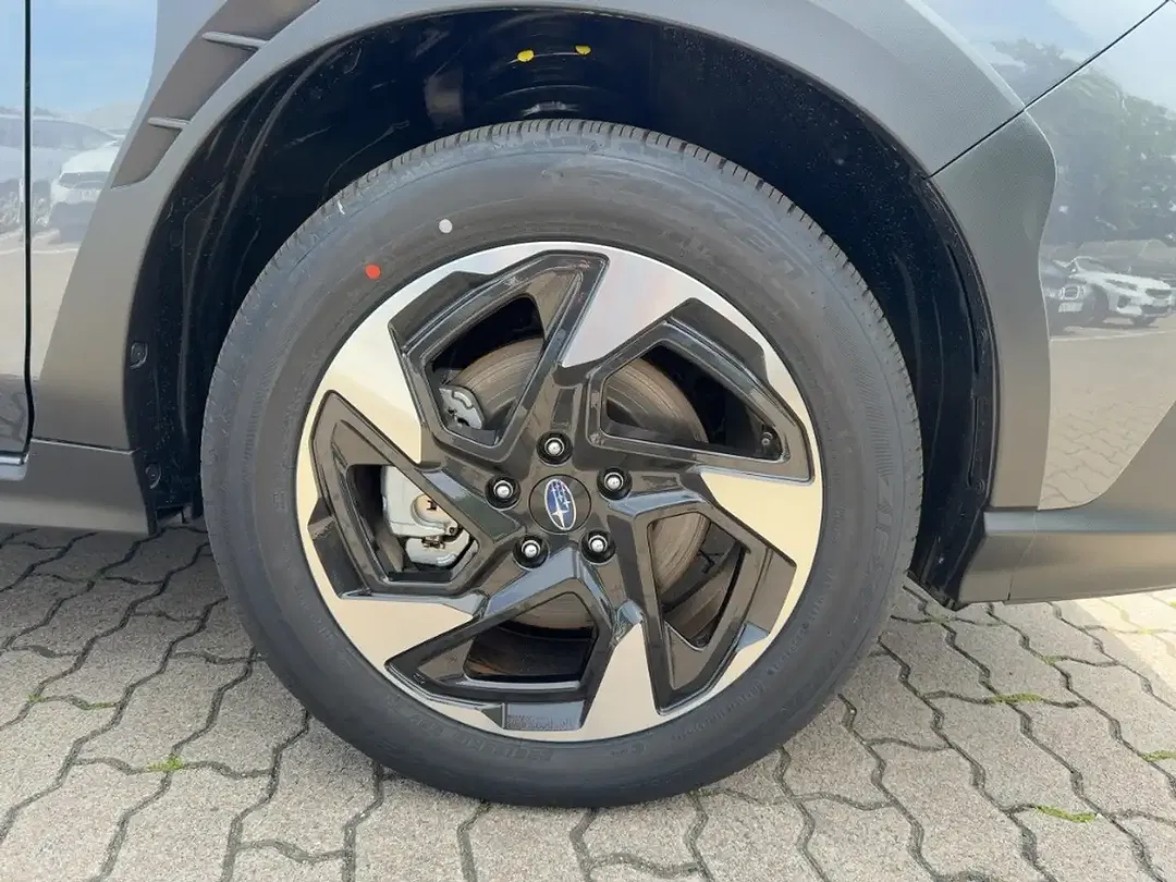 Subaru Crosstrek - Thumbnail 6