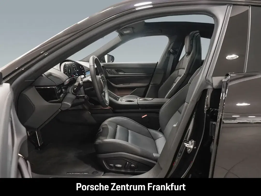 Porsche Taycan - Thumbnail 14