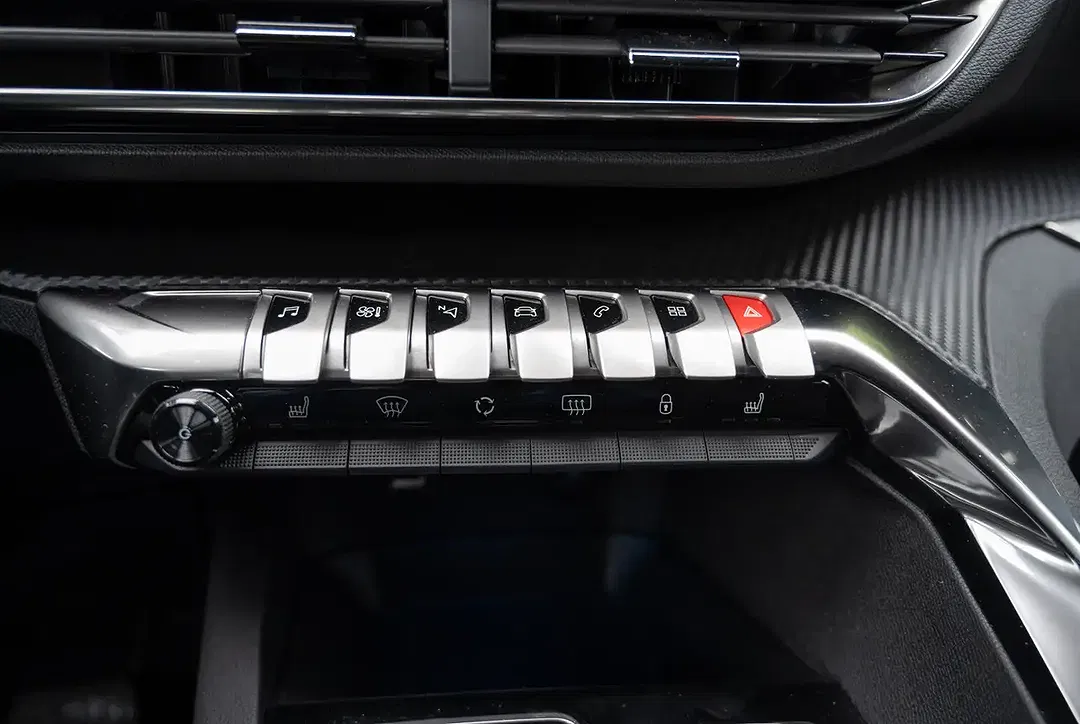Peugeot 3008 - Thumbnail 10