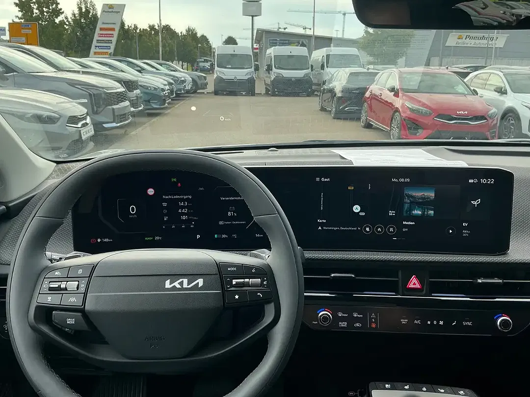 Kia EV6 - Thumbnail 13
