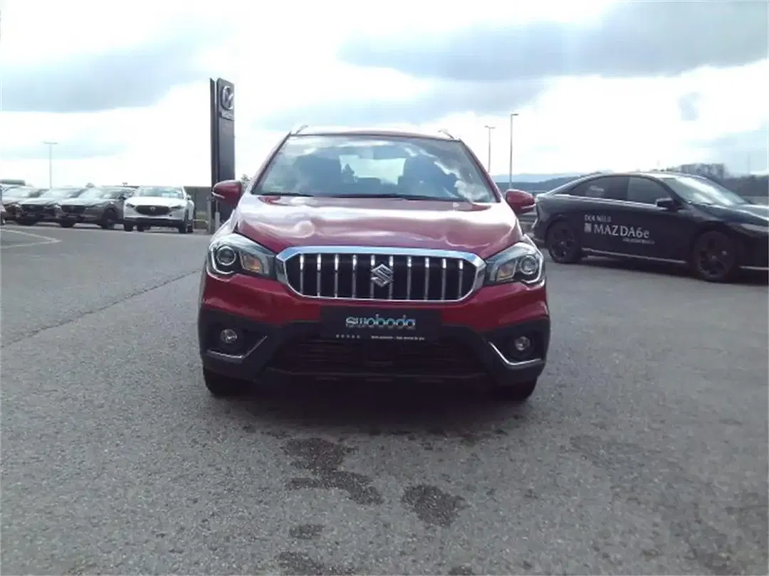 Suzuki SX4 S-Cross - Thumbnail 3