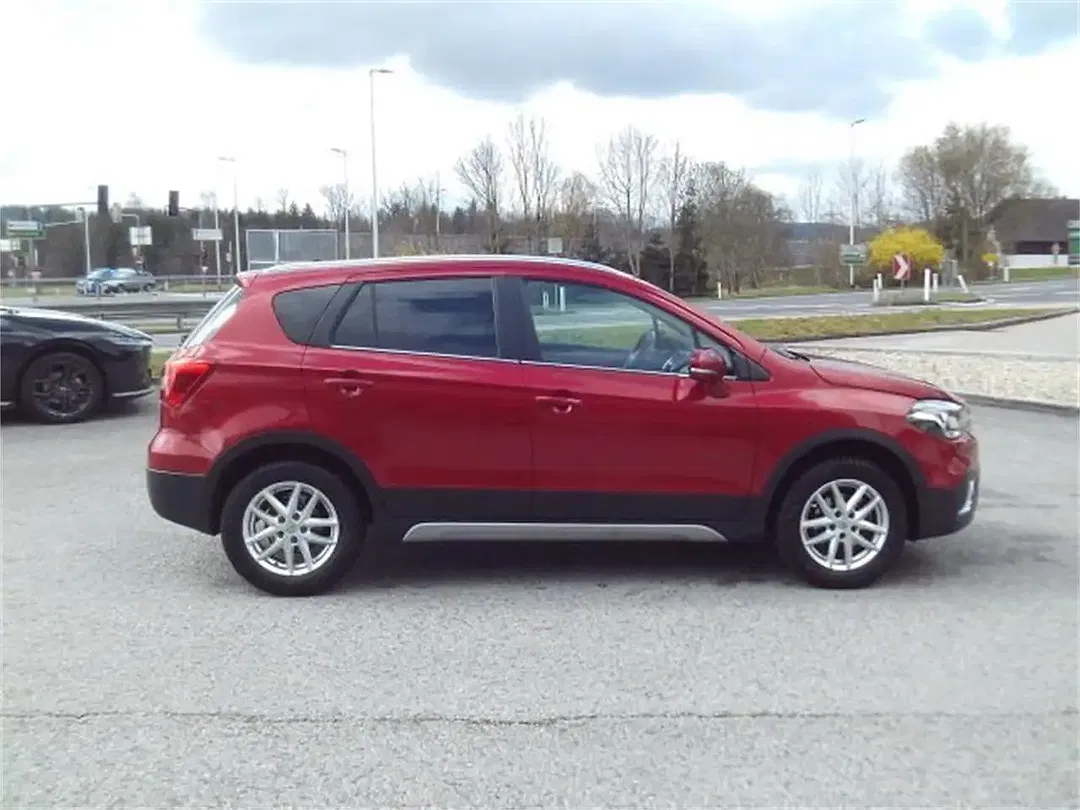 Suzuki SX4 S-Cross - Thumbnail 9