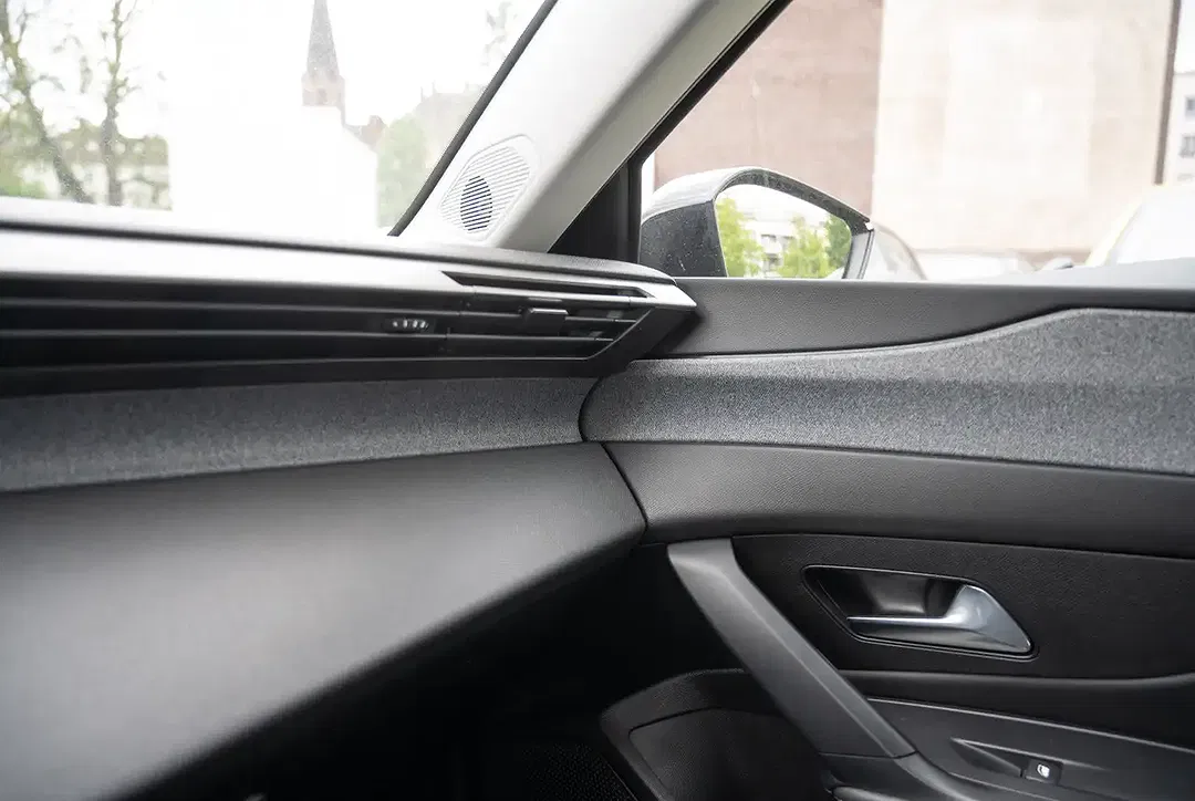 Peugeot 308 - Thumbnail 12