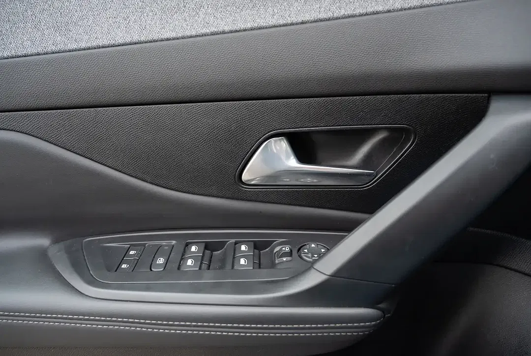 Peugeot 308 - Thumbnail 13
