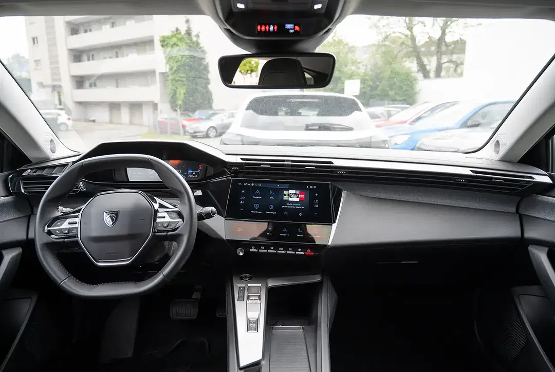 Peugeot 308 - Thumbnail 6