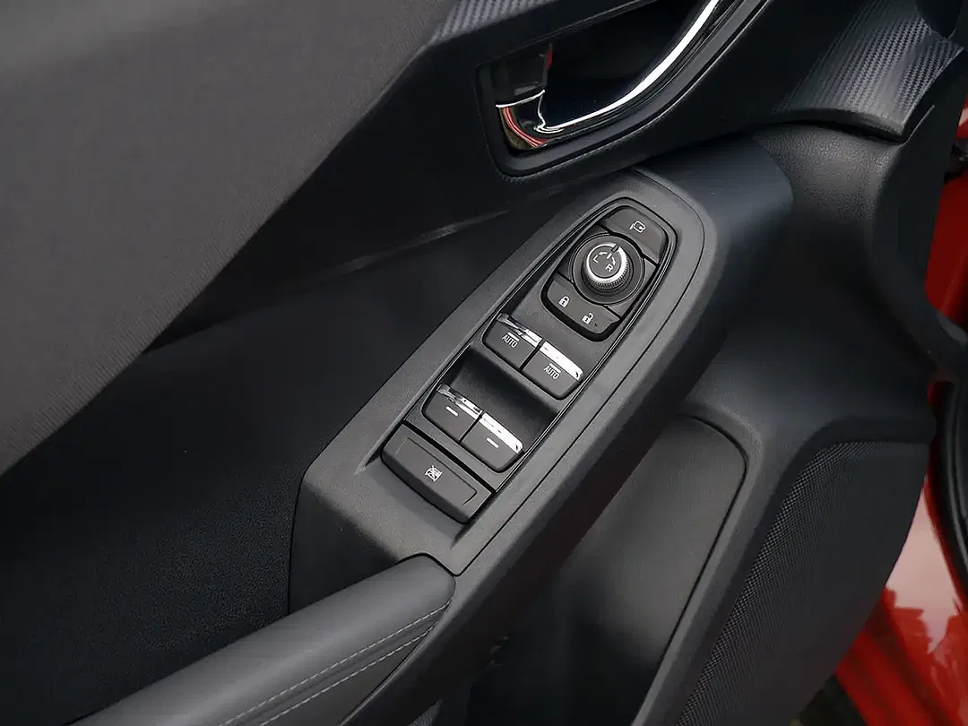Subaru Crosstrek - Thumbnail 15