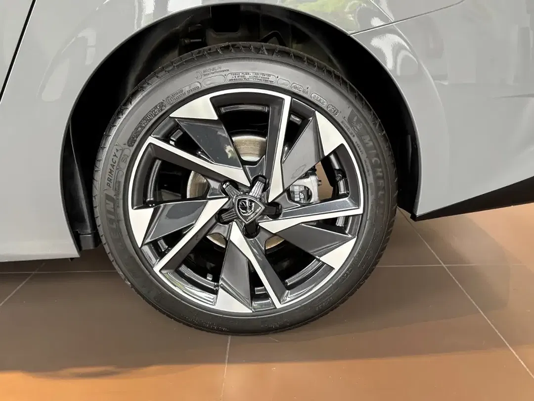 Peugeot 308 - Thumbnail 15
