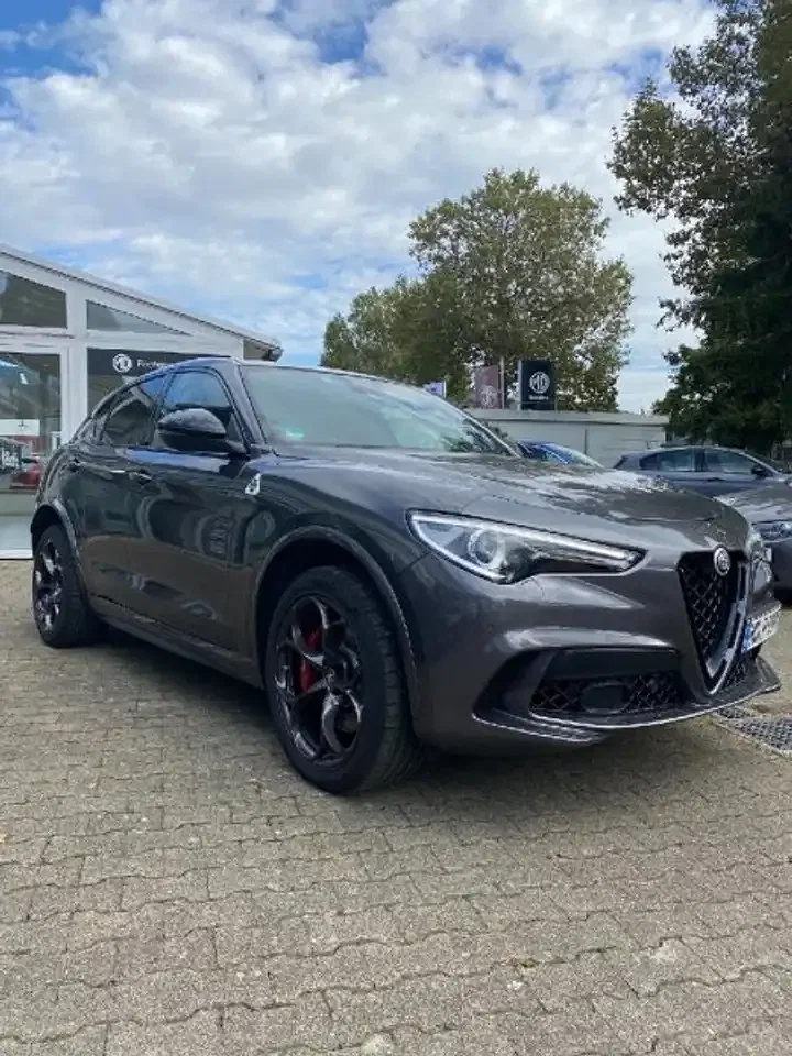 Alfa Romeo Stelvio - Afbeelding 1