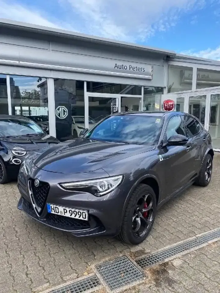 Alfa Romeo Stelvio - Thumbnail 3