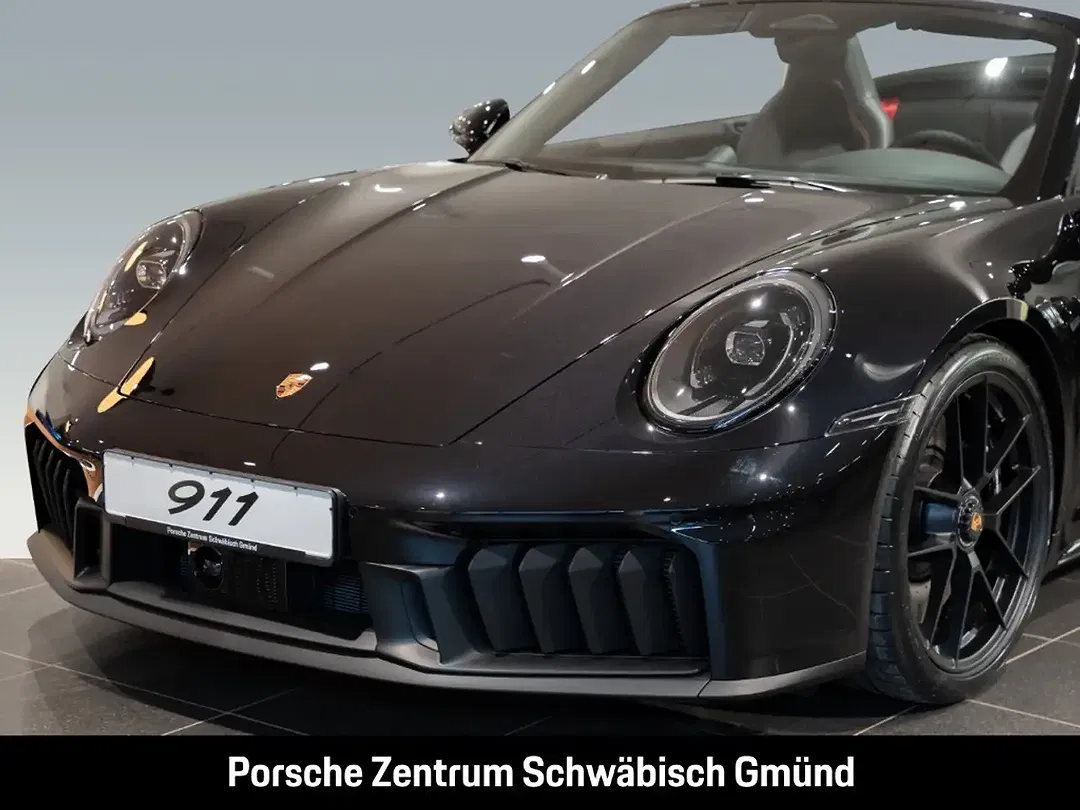 Porsche 992 - Thumbnail 10