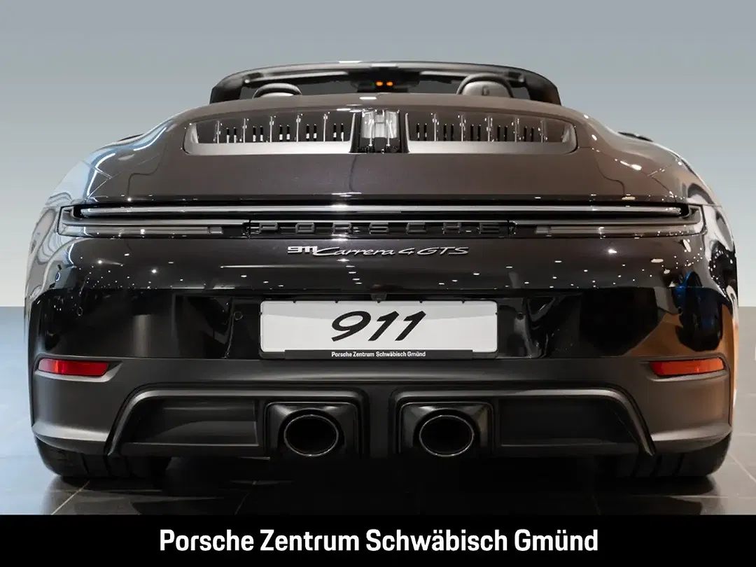 Porsche 992 - Thumbnail 11