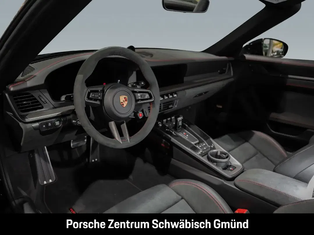 Porsche 992 - Thumbnail 5