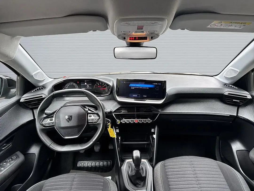 Peugeot 208 - Thumbnail 10