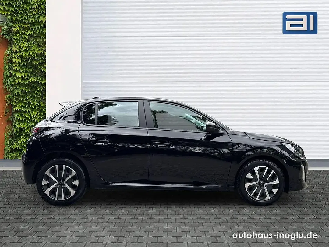 Peugeot 208 - Thumbnail 8