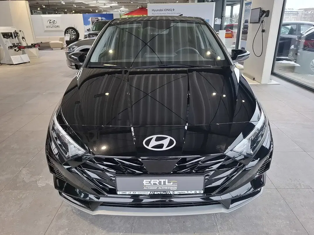 Hyundai i20 - Thumbnail 2