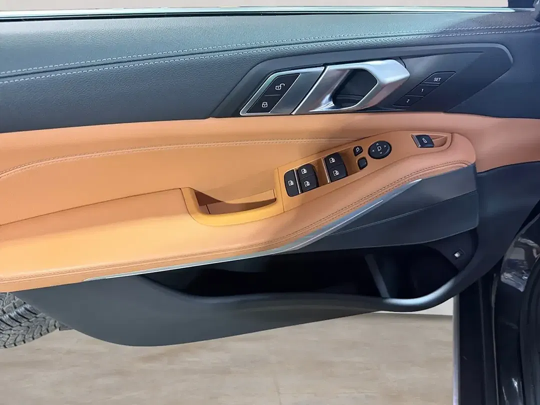 BMW X5 - Thumbnail 9