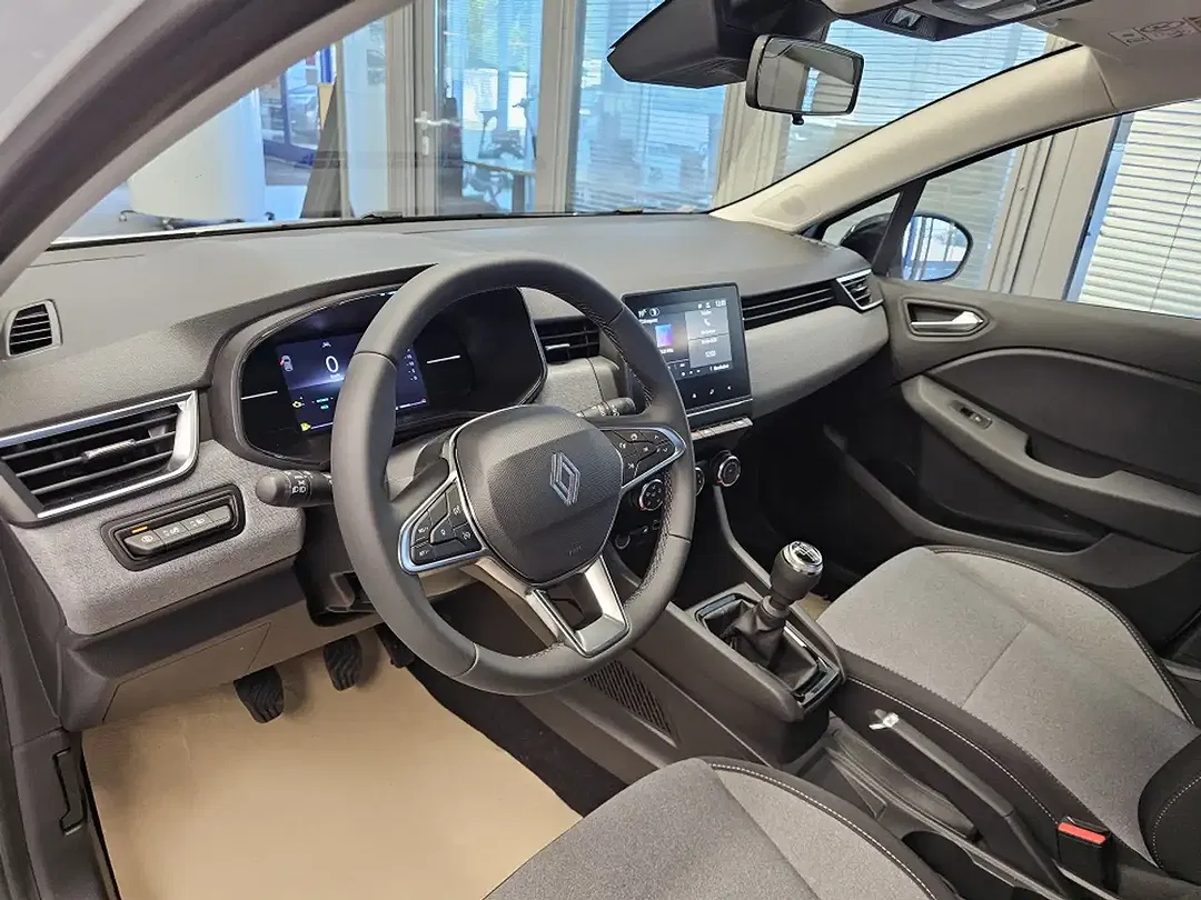 Renault Clio - Thumbnail 17