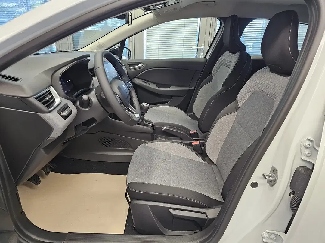 Renault Clio - Thumbnail 18