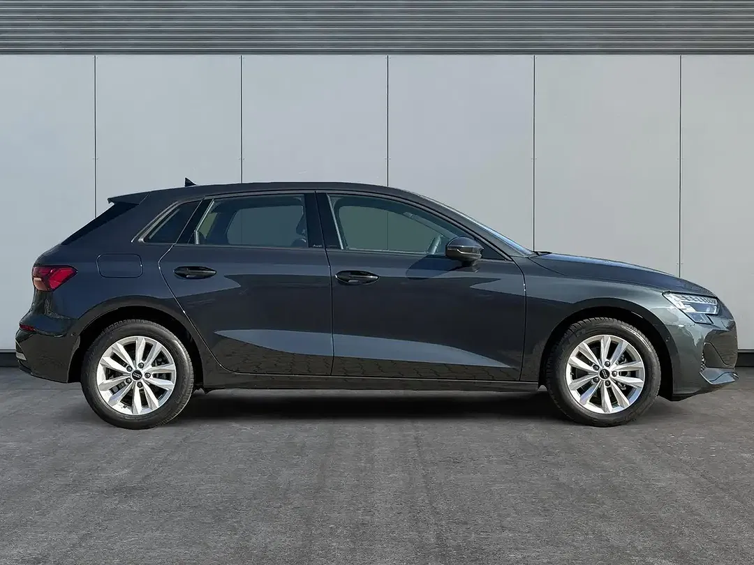 Audi A3 - Thumbnail 4