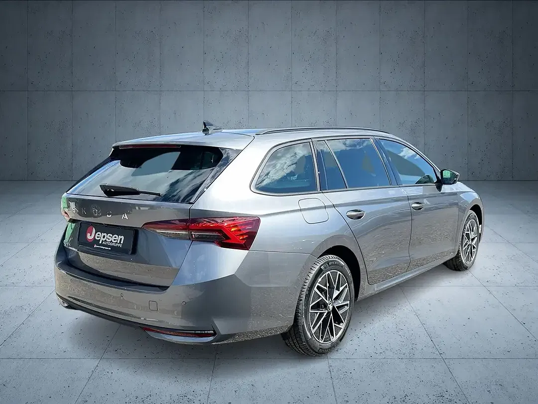Skoda Octavia - Thumbnail 5