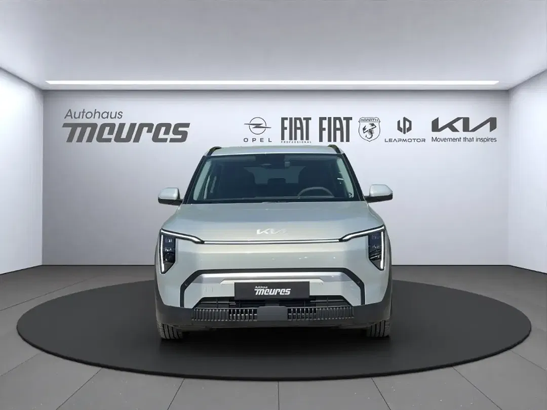 Kia EV3 - Thumbnail 6