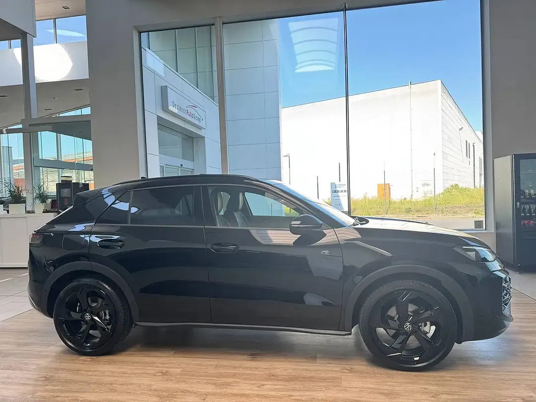 Volkswagen T-Roc - Thumbnail 5