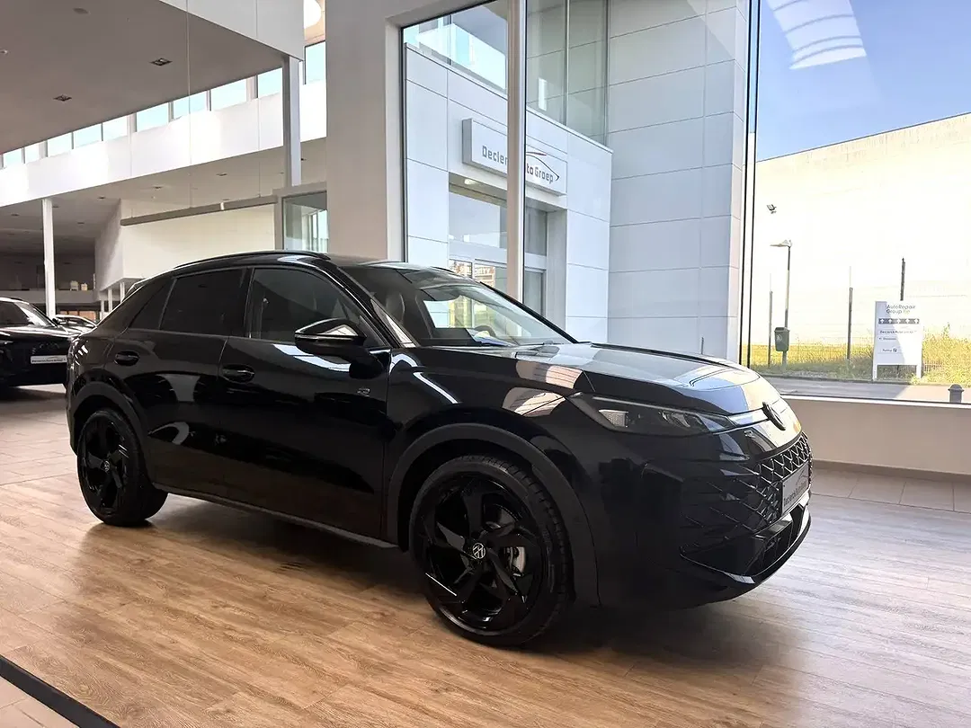 Volkswagen T-Roc - Thumbnail 6
