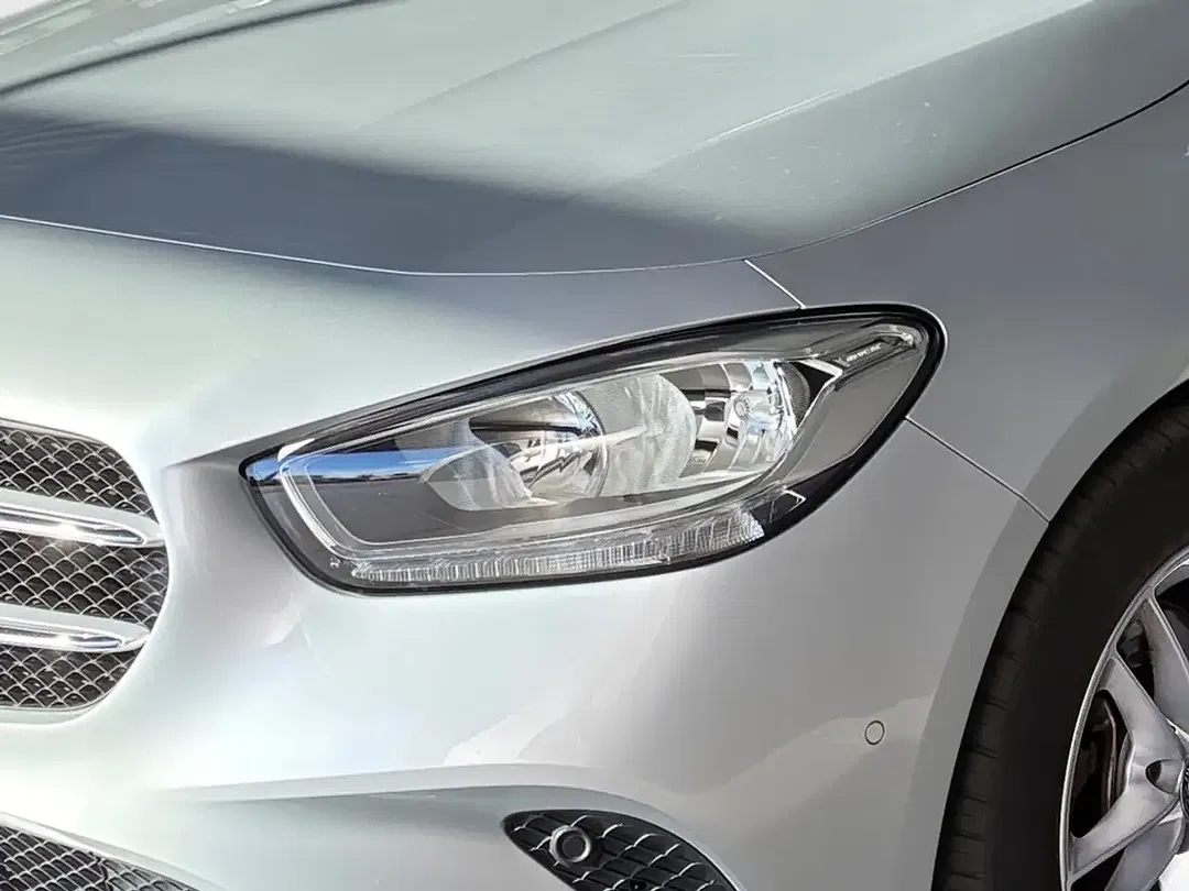 Mercedes-Benz B 180 - Thumbnail 14