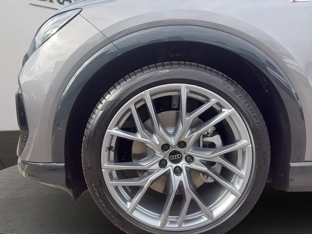 Audi e-tron - Thumbnail 3