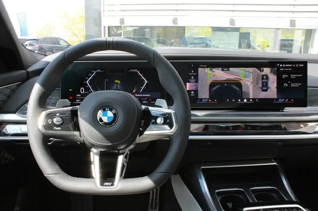 BMW 740 - Thumbnail 11