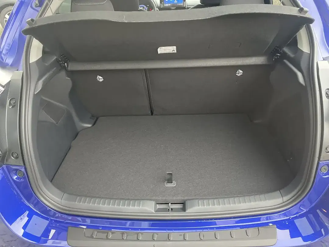 Toyota Yaris - Thumbnail 10