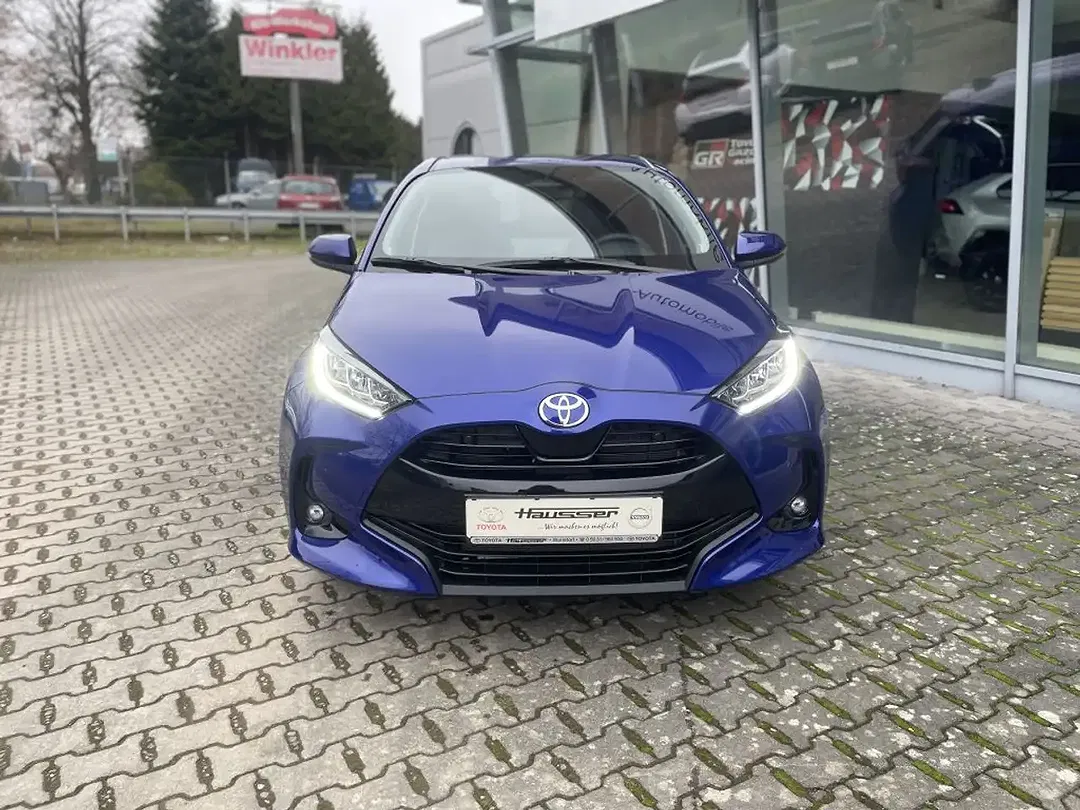 Toyota Yaris - Thumbnail 2