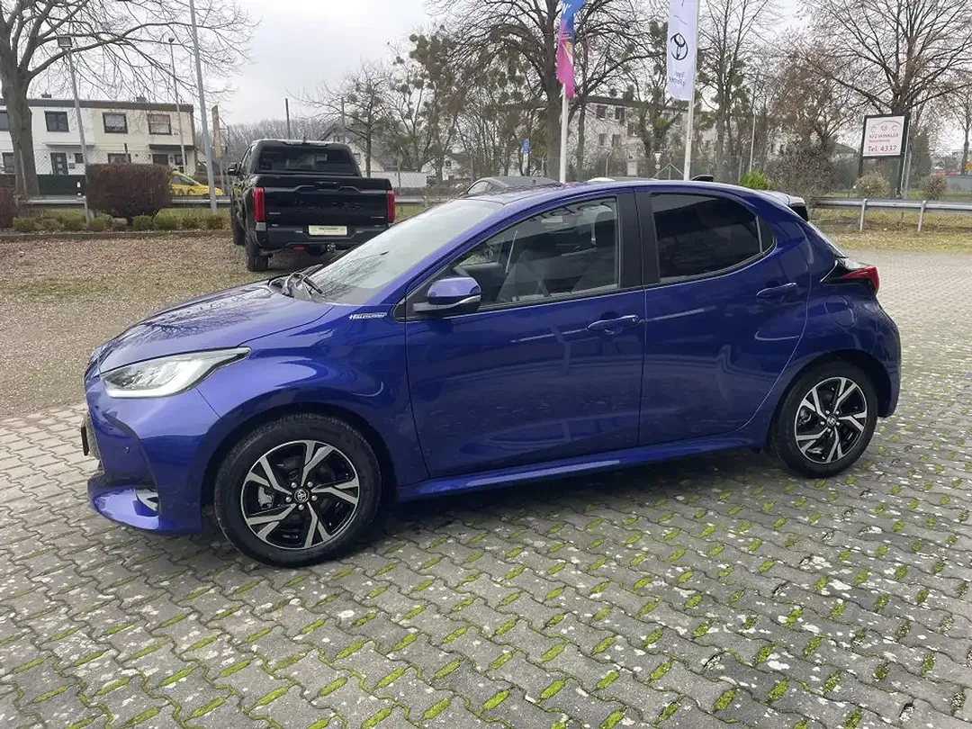 Toyota Yaris - Thumbnail 4