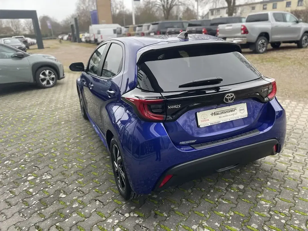 Toyota Yaris - Thumbnail 5