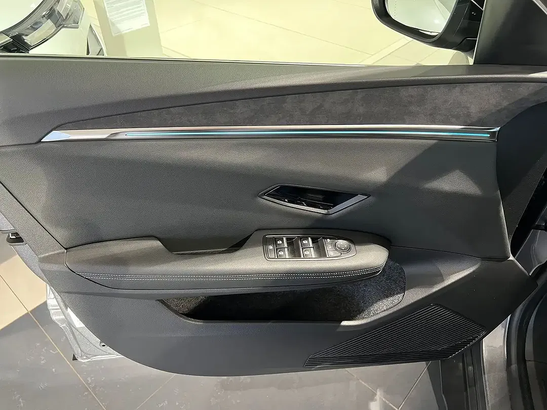 Mitsubishi Eclipse Cross - Thumbnail 11