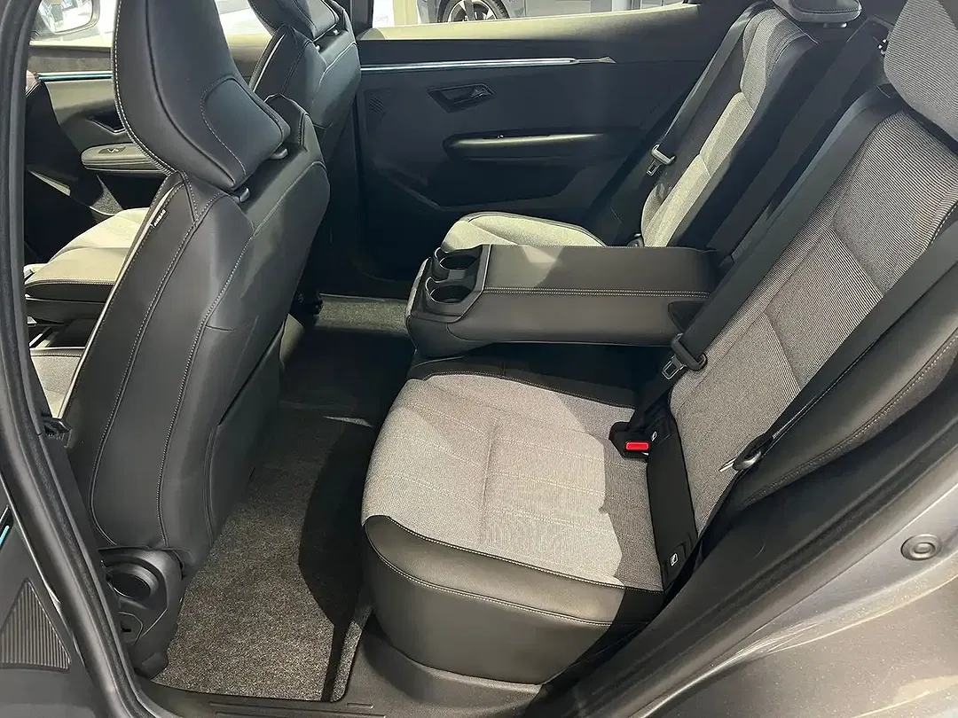 Mitsubishi Eclipse Cross - Thumbnail 12