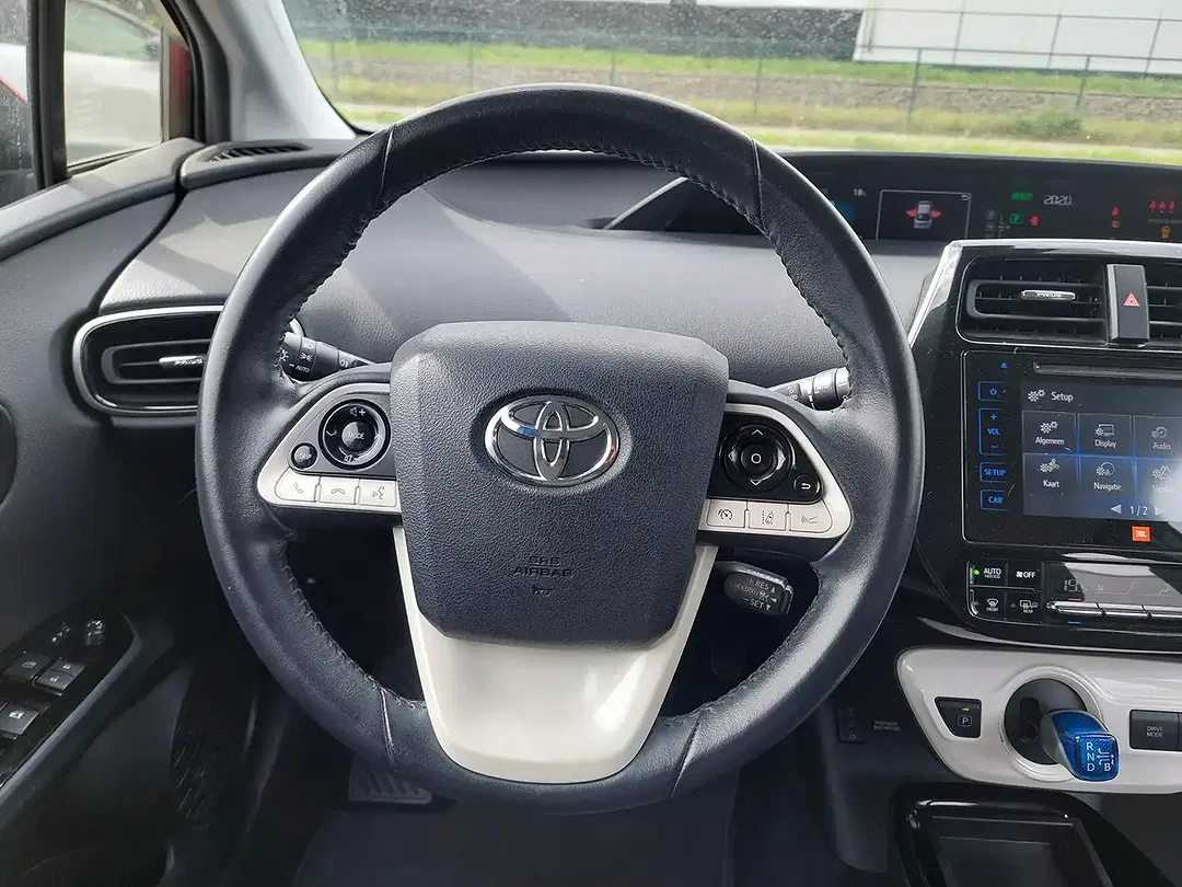 Toyota Prius - Thumbnail 19