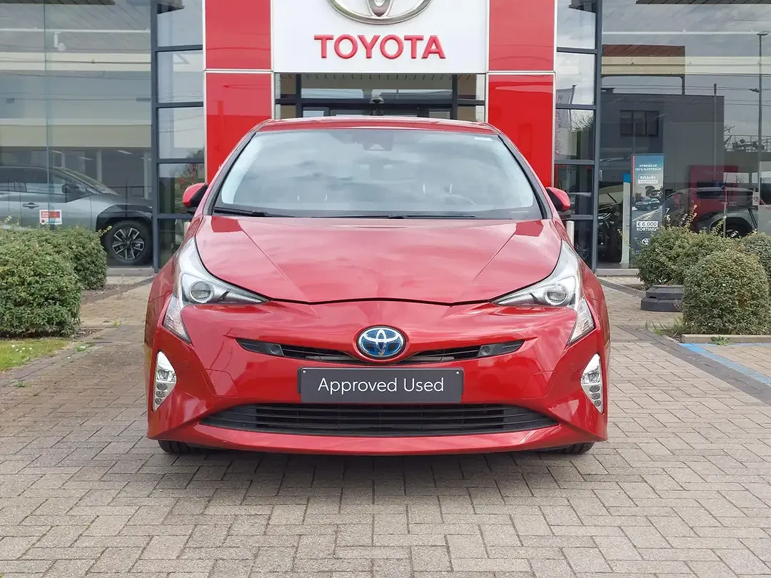 Toyota Prius - Thumbnail 5