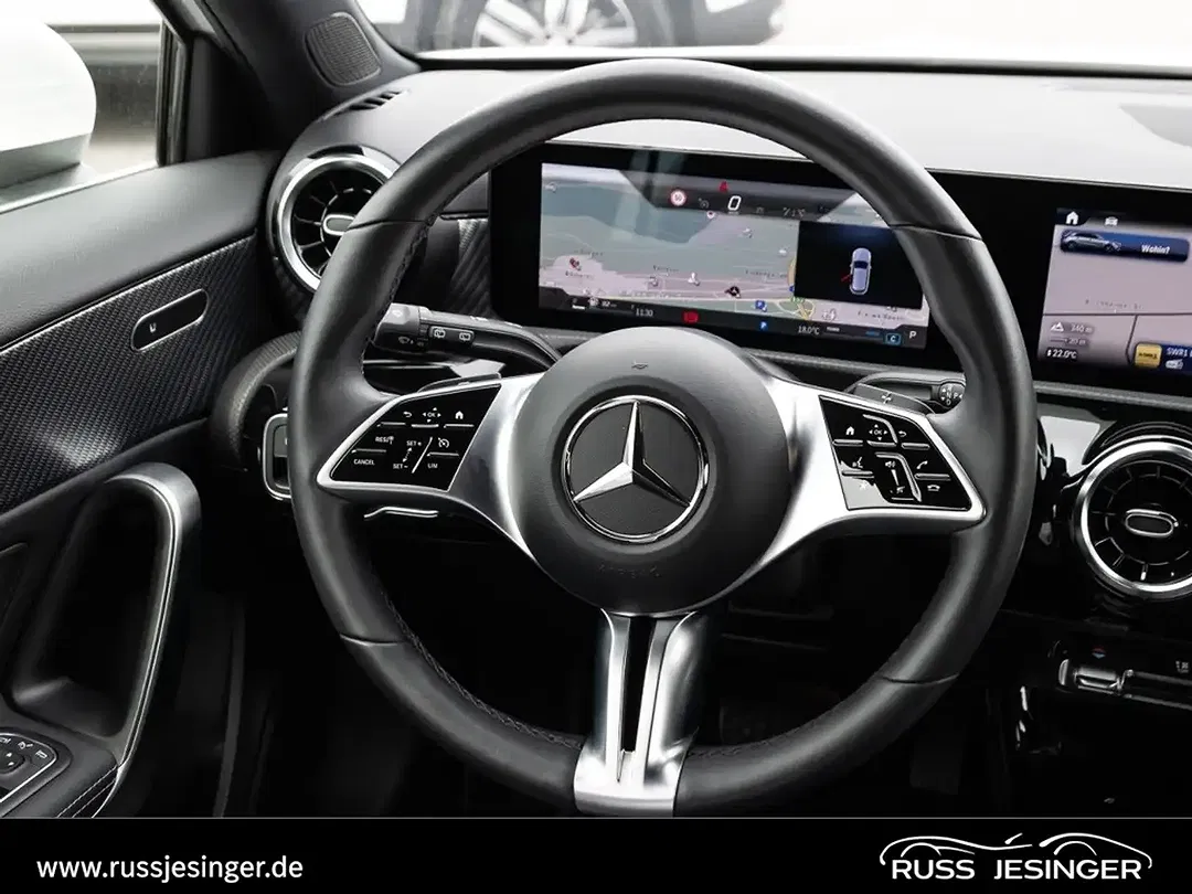 Mercedes-Benz A 180 - Thumbnail 8