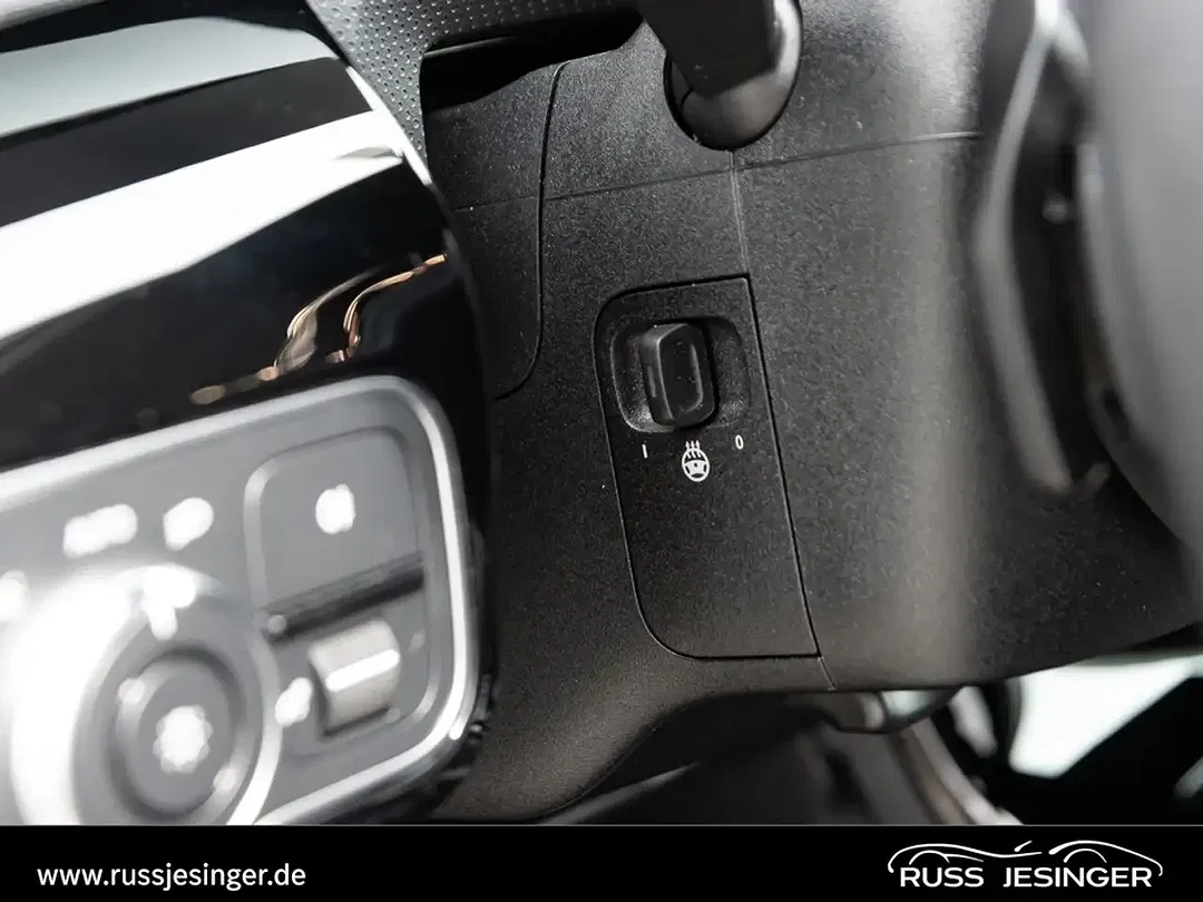 Mercedes-Benz A 180 - Thumbnail 12