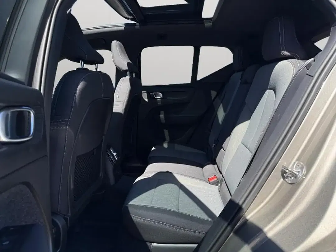 Volvo XC40 - Thumbnail 13
