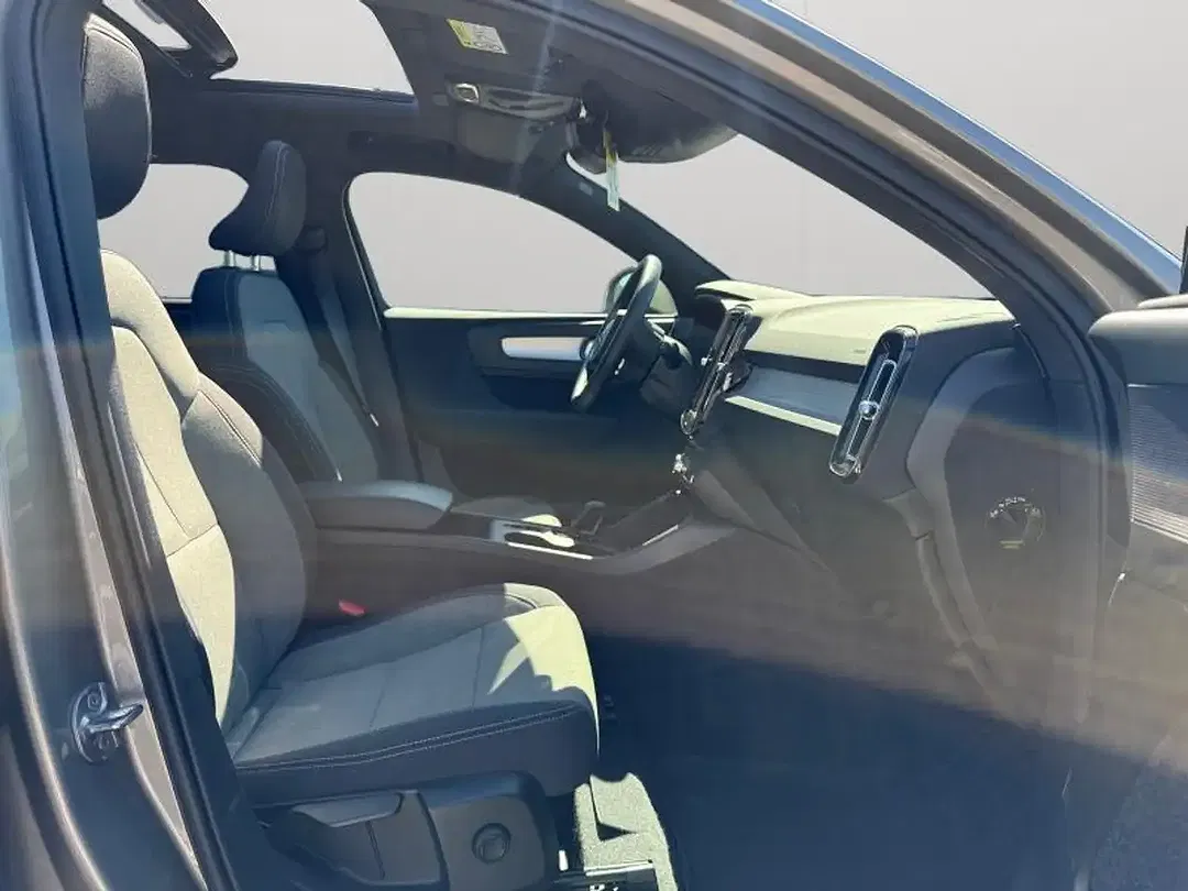 Volvo XC40 - Thumbnail 15