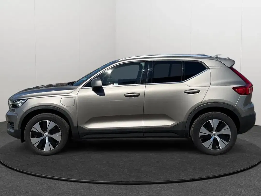 Volvo XC40 - Thumbnail 4