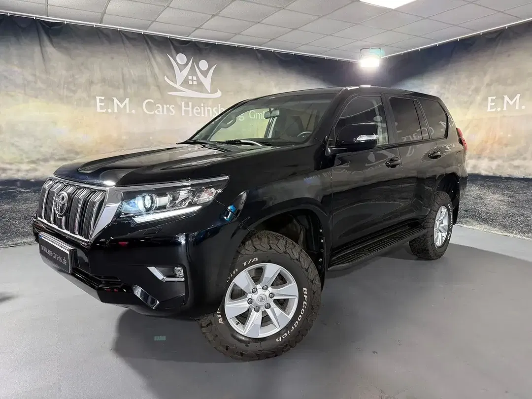 Toyota Land Cruiser - Thumbnail 2