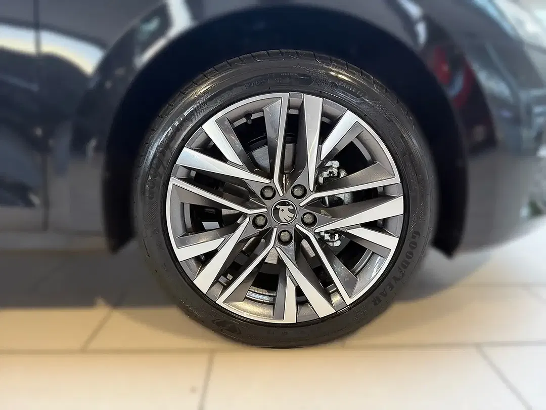 Skoda Octavia - Thumbnail 5
