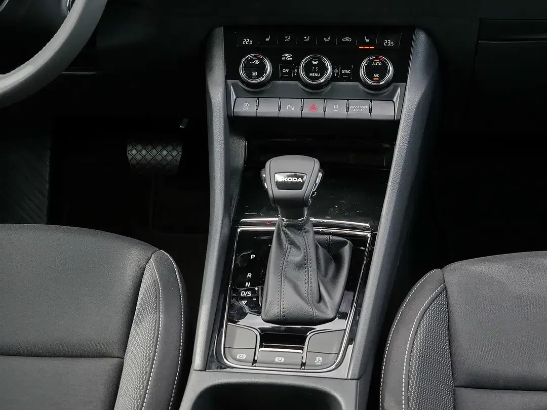 Skoda Karoq - Thumbnail 6