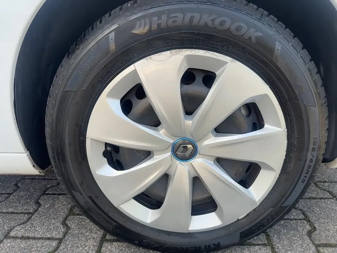 Renault ZOE - Thumbnail 7
