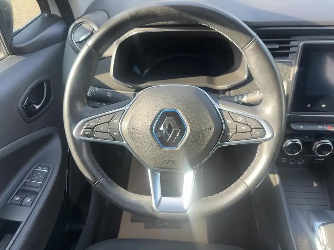 Renault ZOE - Thumbnail 9