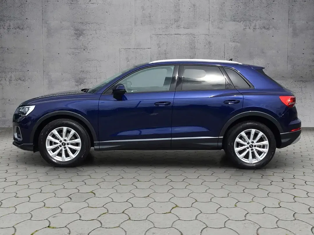 Audi Q3 - Thumbnail 3