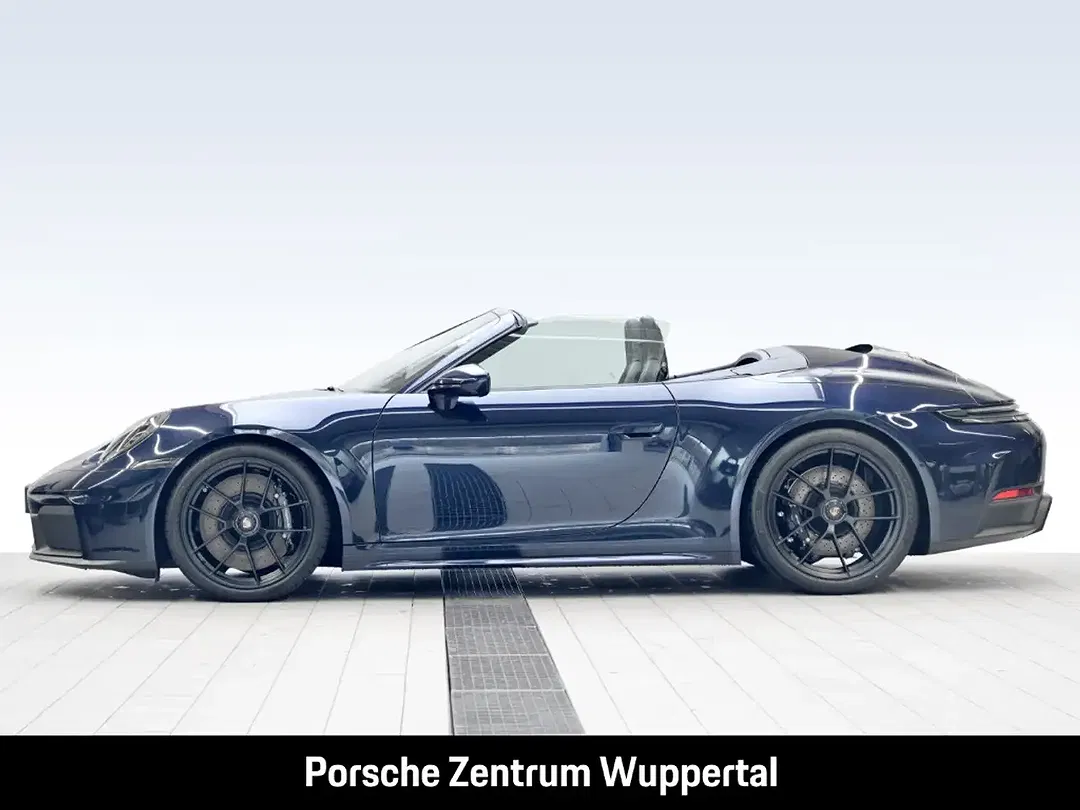 Porsche 992 - Thumbnail 2